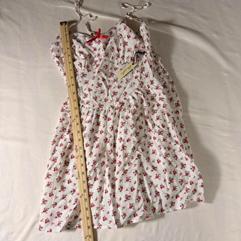 Nwt white red floral coquette - Picture 2 of 6